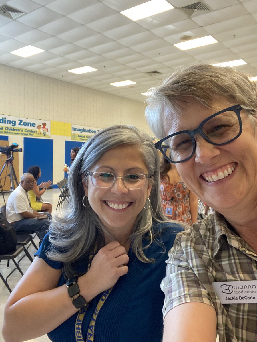 HighlandES_CSL's tweet photo. So proud of #HighlandES mom of 4, Ms. Cruz, giving her 1st speech ever in a room full MoCo VIPs telling them how our #communityschool has helped her family access food resources. Thank you @MannaFoodCenter @KINDinMD #LinkagestoLearning for your continued support! https://t.co/uMI2j6cqSz