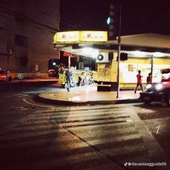 This was the old Merco that I used to walk by padulong's training center sauna. Because of the big-round mirror. Karon kay Tapa King na siya, if I am not mistaken. 

#DavaoLife #DavaoCity #LifeIsHere