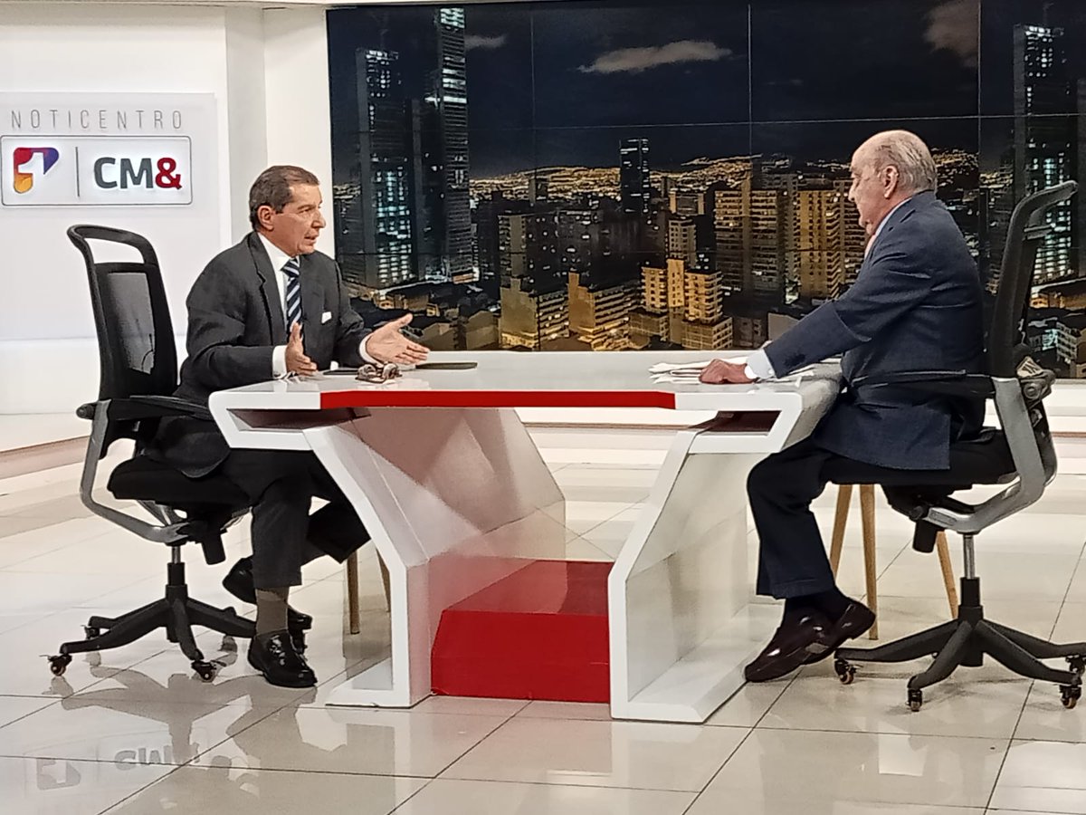 José Félix Lafaurie (@jflafaurie) on Twitter photo ¡#ATENCIÓN!
Esta noche a las 8:30 pm estaré con <a href="/YamidAmatCMI/">Yamid Amat</a> en la emisión central de <a href="/CMILANOTICIA/">Noticentro 1 CM&</a> evidenciando las preocupaciones de los ganaderos frente a los proyectos de decreto publicados recientemente por <a href="/MinAgricultura/">Min. de Agricultura</a>.
<a href="/Fedegan/">FEDEGAN</a>
<a href="/ContGanadero/">CONtexto Ganadero</a>
<a href="/TvGanColombia/">TvGan Colombia</a> ¡#ATENCIÓN!
Esta noche a las 8:30 pm estaré con <a href="/YamidAmatCMI/">Yamid Amat</a> en la emisión central de <a href="/CMILANOTICIA/">Noticentro 1 CM&</a> evidenciando las preocupaciones de los ganaderos frente a los proyectos de decreto publicados recientemente por <a href="/MinAgricultura/">Min. de Agricultura</a>.
<a href="/Fedegan/">FEDEGAN</a>
<a href="/ContGanadero/">CONtexto Ganadero</a>
<a href="/TvGanColombia/">TvGan Colombia</a>