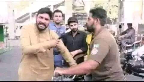KanwalS77983345's tweet photo. سر یہ جو فالو بیک لے کر  انفالو کر دیتے ہیں ان کے بارے کیا کہیں گے ؟؟ https://t.co/X7JJt1ap0L