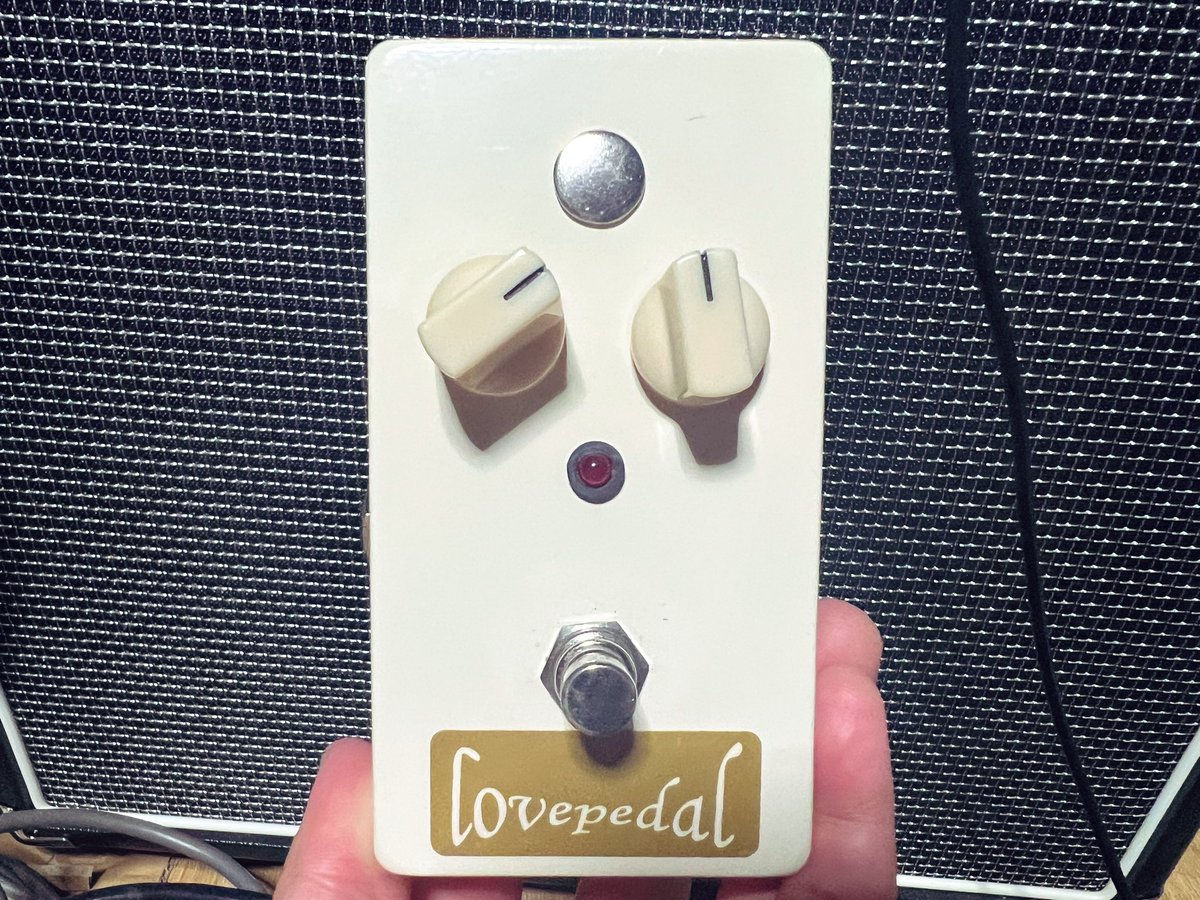 コレ借りた Lovepedal Death of Vox ペダルのコンセプトすごいよね
