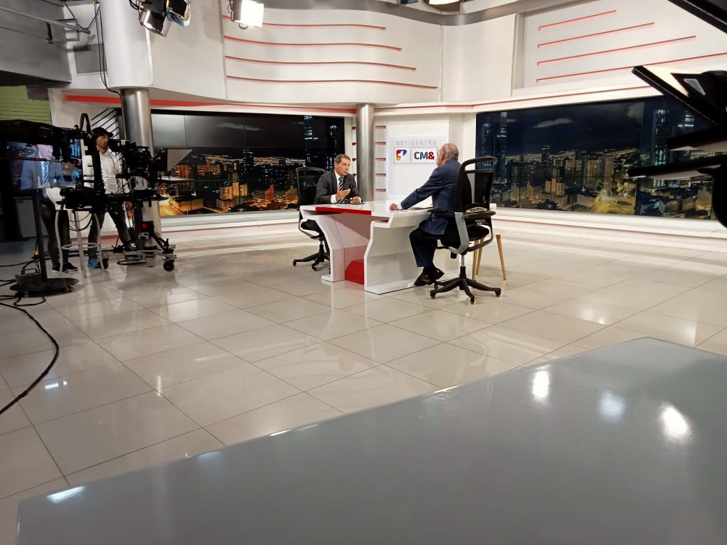 José Félix Lafaurie (@jflafaurie) on Twitter photo ¡#IMPERDIBLE!
Invito a TODOS los ganaderos a ver la entrevista con <a href="/YamidAmatCMI/">Yamid Amat</a> a las 8:30 p. m. y conocer la posición de <a href="/Fedegan/">FEDEGAN</a> frente a los proyectos de acuerdo publicados por el <a href="/MinAgricultura/">Min. de Agricultura</a> y que consideramos van en contravía del Acuerdo que firmamos con el gobierno. ¡#IMPERDIBLE!
Invito a TODOS los ganaderos a ver la entrevista con <a href="/YamidAmatCMI/">Yamid Amat</a> a las 8:30 p. m. y conocer la posición de <a href="/Fedegan/">FEDEGAN</a> frente a los proyectos de acuerdo publicados por el <a href="/MinAgricultura/">Min. de Agricultura</a> y que consideramos van en contravía del Acuerdo que firmamos con el gobierno.