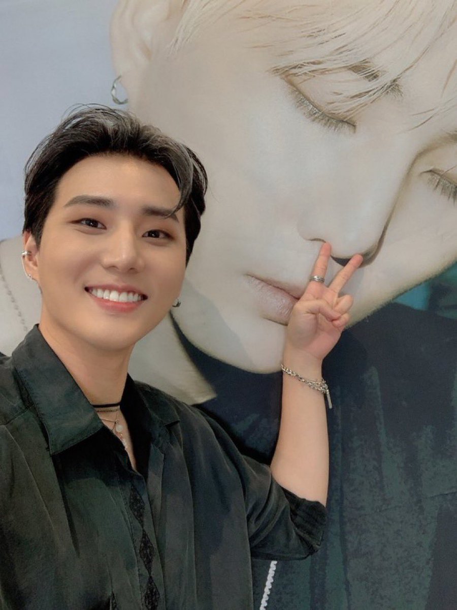 나의 삶의 낙
나의 소중한 음악가
나의 유일한 덕질 밴드
데이식스 8주년 축하해❤️❤️❤️