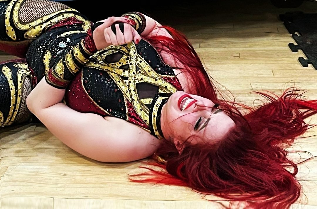 Taeler_Hendrix's tweet photo. When life gives you lemons - Squeeze them in the eyes of your enemies... #hailhendrix https://t.co/gDxikckMqb