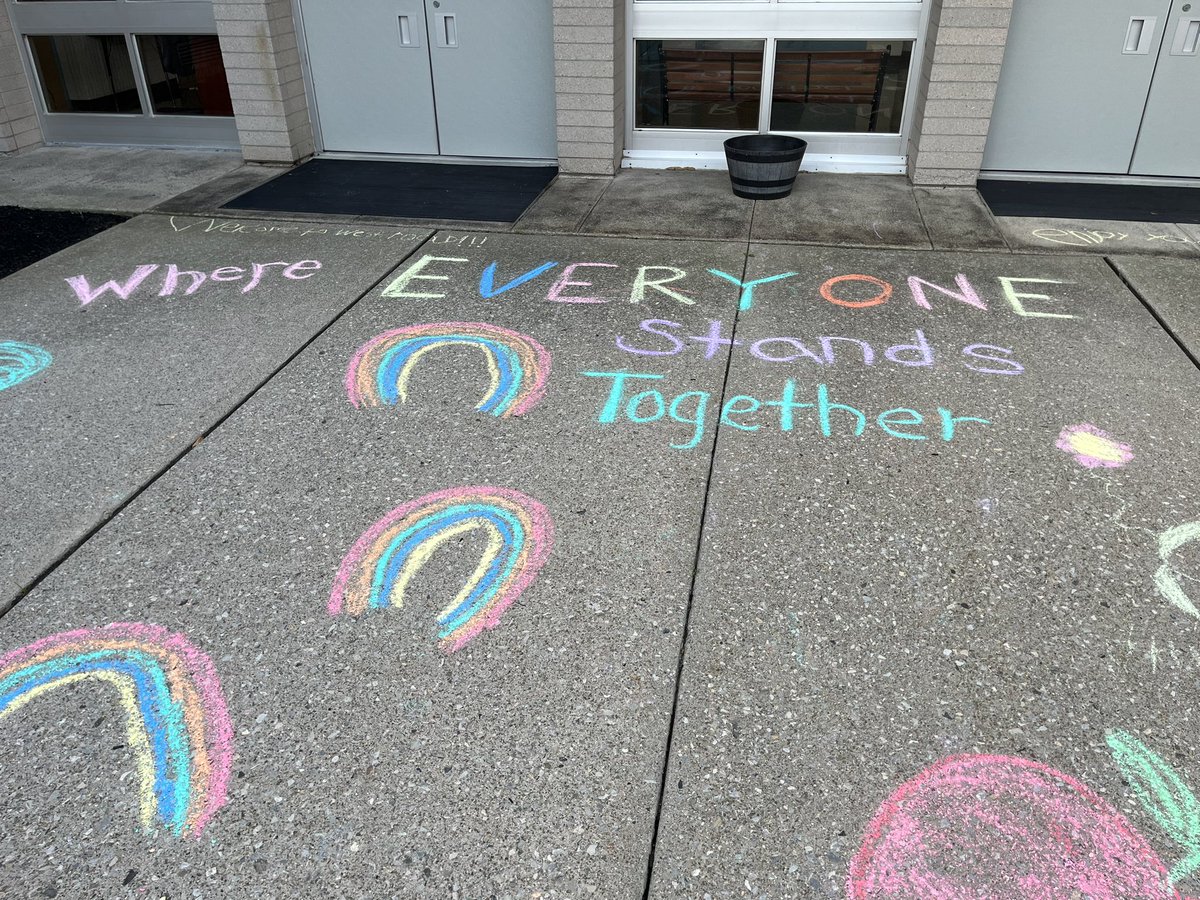 Always so nice to walk into work the first day the students come back to inspiring messages - 19 years and I still love what I do ❤️School Secretary <a href="/westroadschool/">West Road School</a> <a href="/ThamesStacey/">Stacey Thames</a>