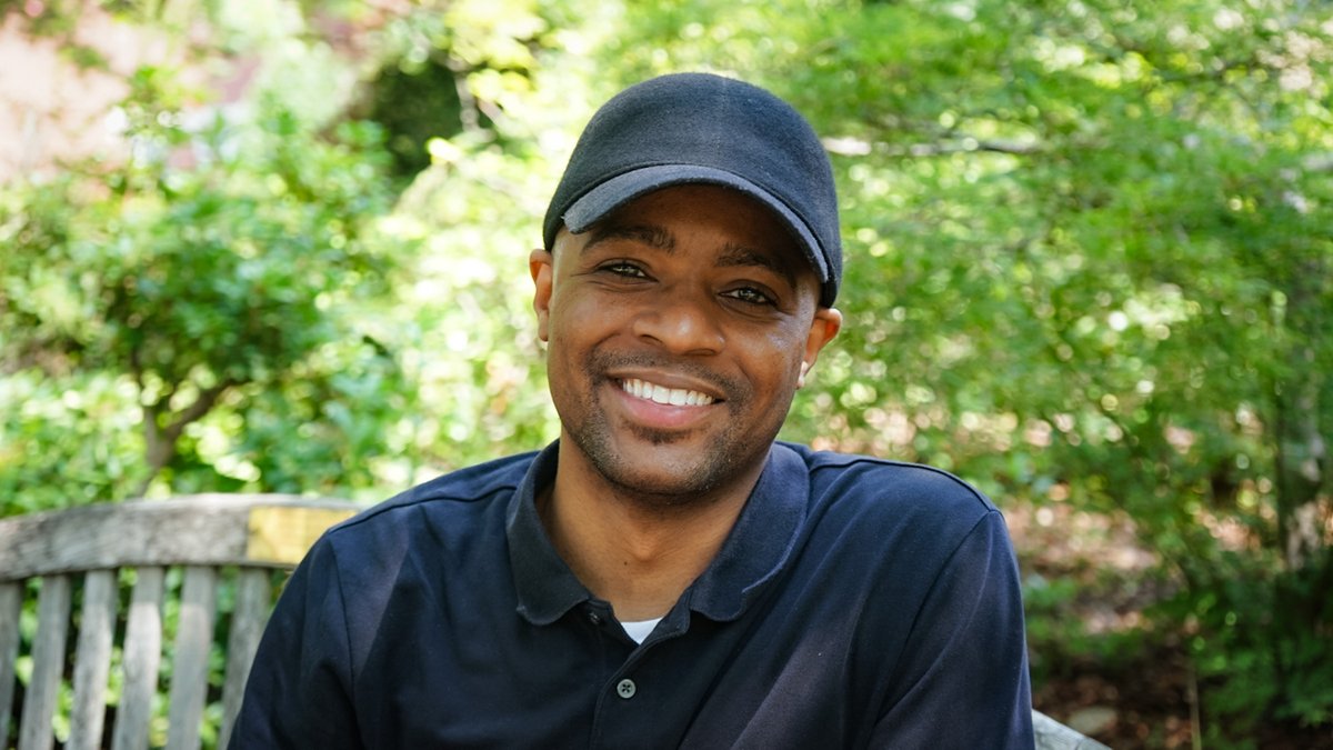 Matt_Johnson_D's tweet photo. After nearly two years, I had some photos taken as I'm in the process of updating my author headshots 📸✍🏿

Big thanks to the wonderful photographer extraordinaire, Destinee' Allen (https://t.co/tLZc7aBeHT on IG) 👏🏿👏🏿👏🏿

#authorphoto #authorheadshot #authorlife #WritingCommunity https://t.co/RhWfDDzz8g