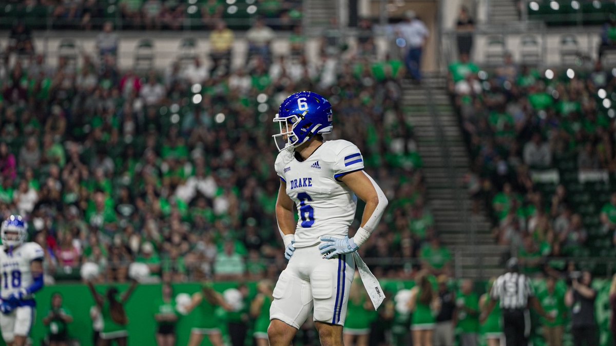 DrakeBulldogsFB's tweet photo. 𝗜𝘀 𝗜𝘁 𝗚𝗮𝗺𝗲𝗱𝗮𝘆 𝗬𝗲𝘁?

#BeTheChange 
#DSMHometownTeam https://t.co/GSl2tH1O7u