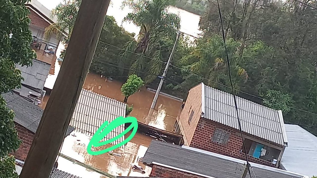 leozintips's tweet image. 🚨 AVISO IMPORTANTÍSSIMO 🚨

Galera, boa noite, precisamos conversar sobre algo urgente. Como vocês sabem, a cidade de Lajeado, no Rio Grande do Sul, está sofrendo com enchentes por conta da alta do rio que cerca a cidade.

Muitas pessoas perderam a casa, carros, todos os bens ou…