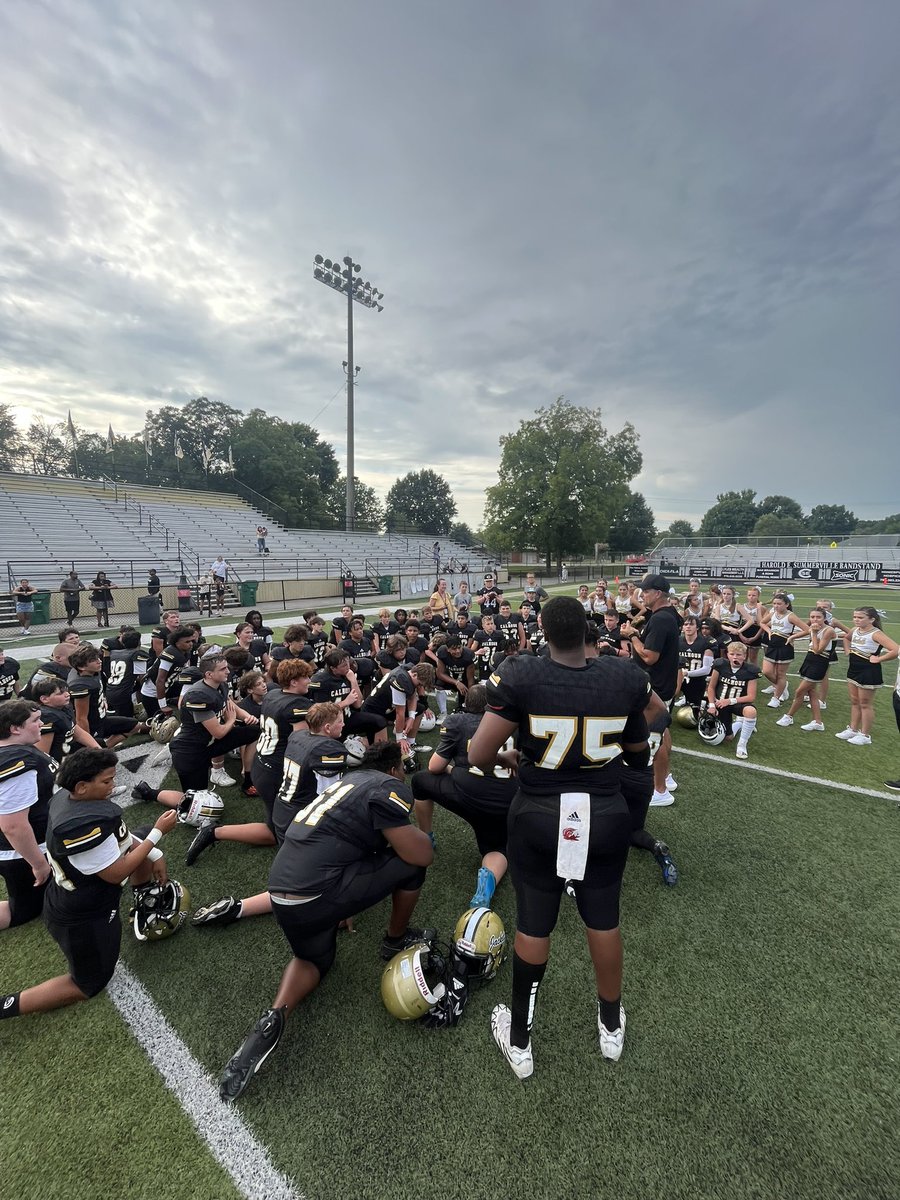 CalhounMiddleFB's tweet photo. JACKETS BEAT MCCALLIE 💸💸 https://t.co/vLYxS1aKAl