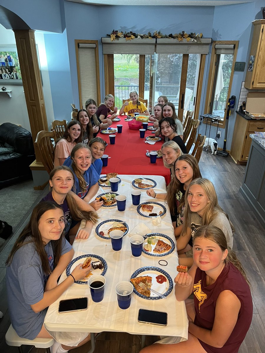 WM C team gearing up for their match tomorrow with a team dinner! #thosewhoeatogetherwintogether #GoRoyalsVB 💙🏐👑❤️