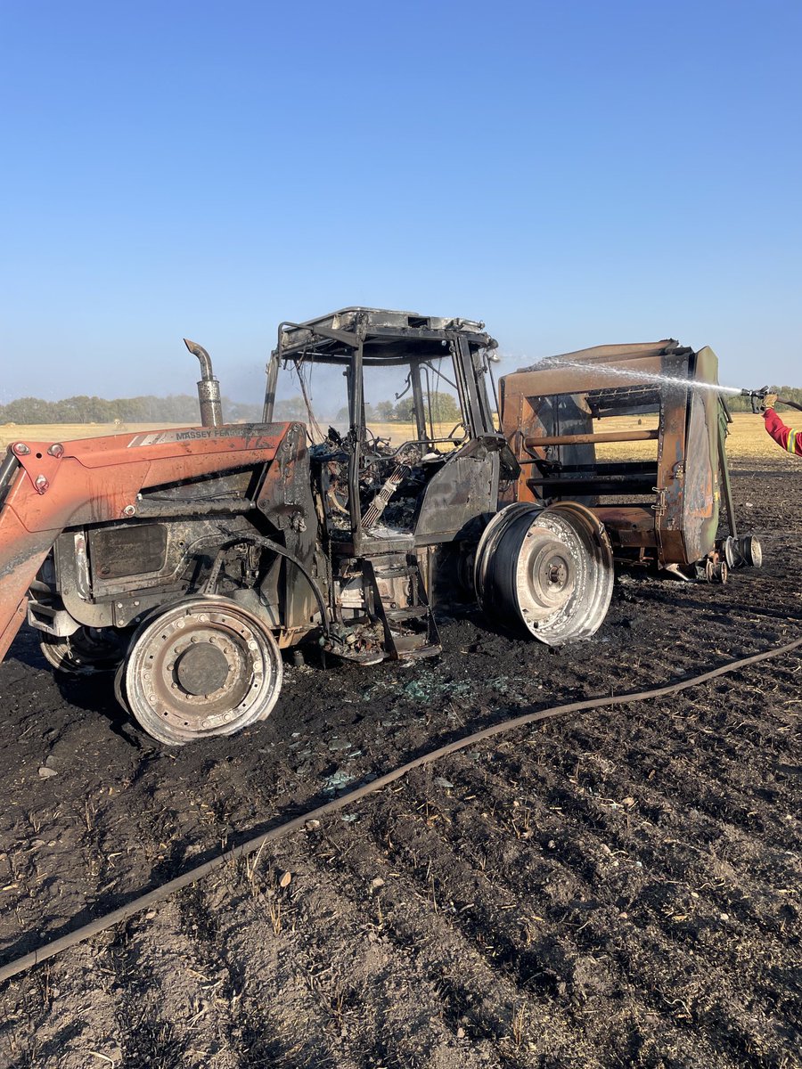 (1) ⁦<a href="/Bell/">Bell</a>⁩ @mbdan ⁦<a href="/KAP_Manitoba/">Keystone Agricultural Producers</a>⁩ this happened to my 17yr old daughter sat afternoon. She had zero cell service when the fire started and I was only about 2 mins away in yard dumping grain. I had just checked on her before I dumped and she was starting last pass…