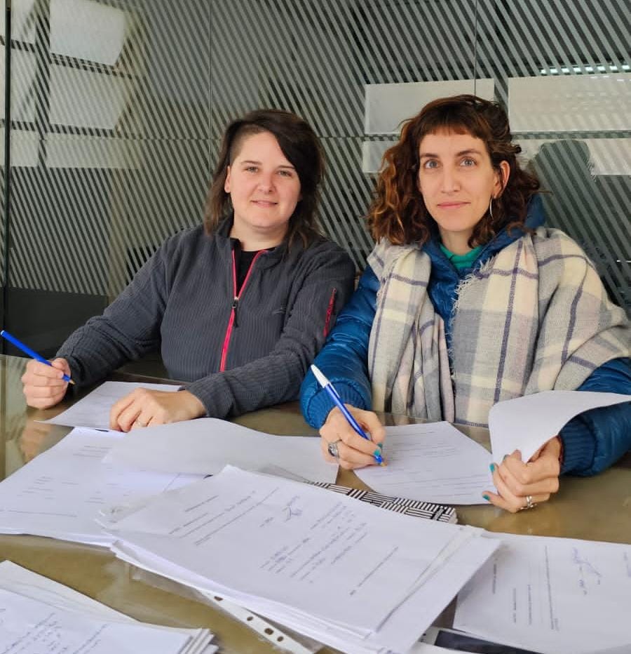 JApdfa's tweet photo. #Retiro 📌
Con mucha alegría y orgullo, nuestras compañeras Milagros Tamalet y #Laura #Mangialavori ambas integrantes de nuestra #Juventud firmaron como candidatas en comisión ejecutiva de la #seccional #adifse #sosfe 🇦🇷🚆
#AdrianSilvaConduccion https://t.co/h82wbTDNrM