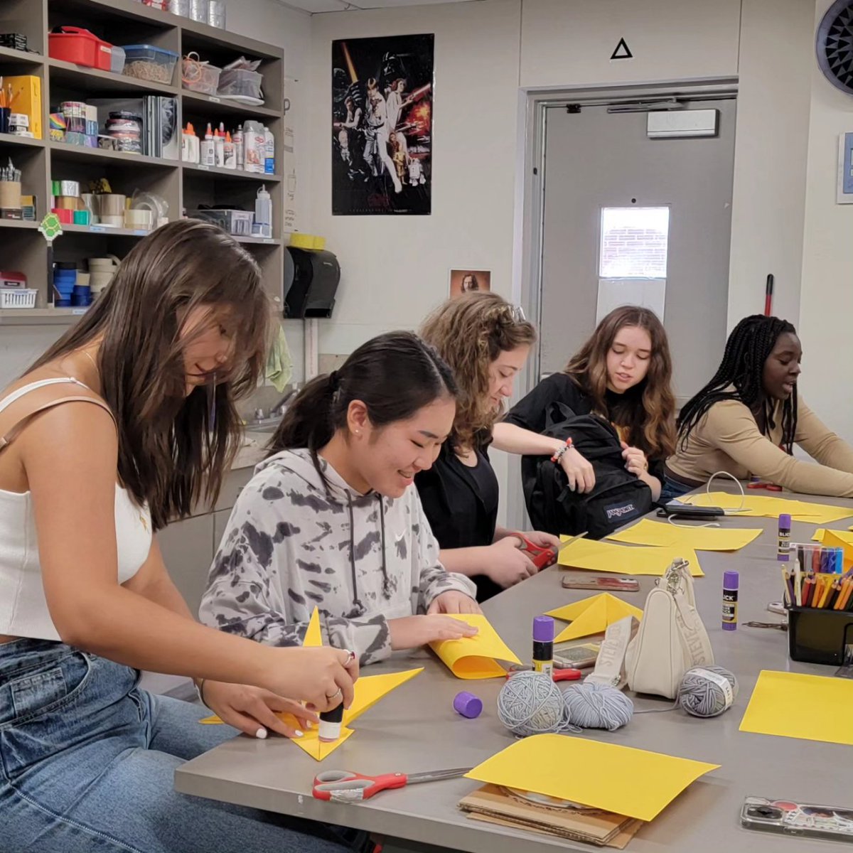 Cen10ArtClub's tweet photo. Our first Art Club meeting of the year was a star-studded event 🤩🌟 https://t.co/tzwMnvETV0