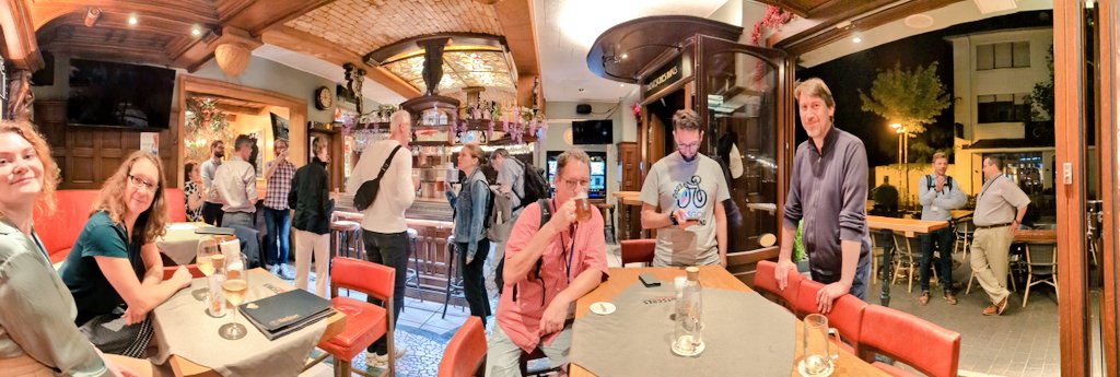 The Alternative Banquet at #TEIMEC2023 @teimec2023 was a success. A dozen people at the initial meal over 2 tables, with about 15 more showing up later for drinks after their banquet.