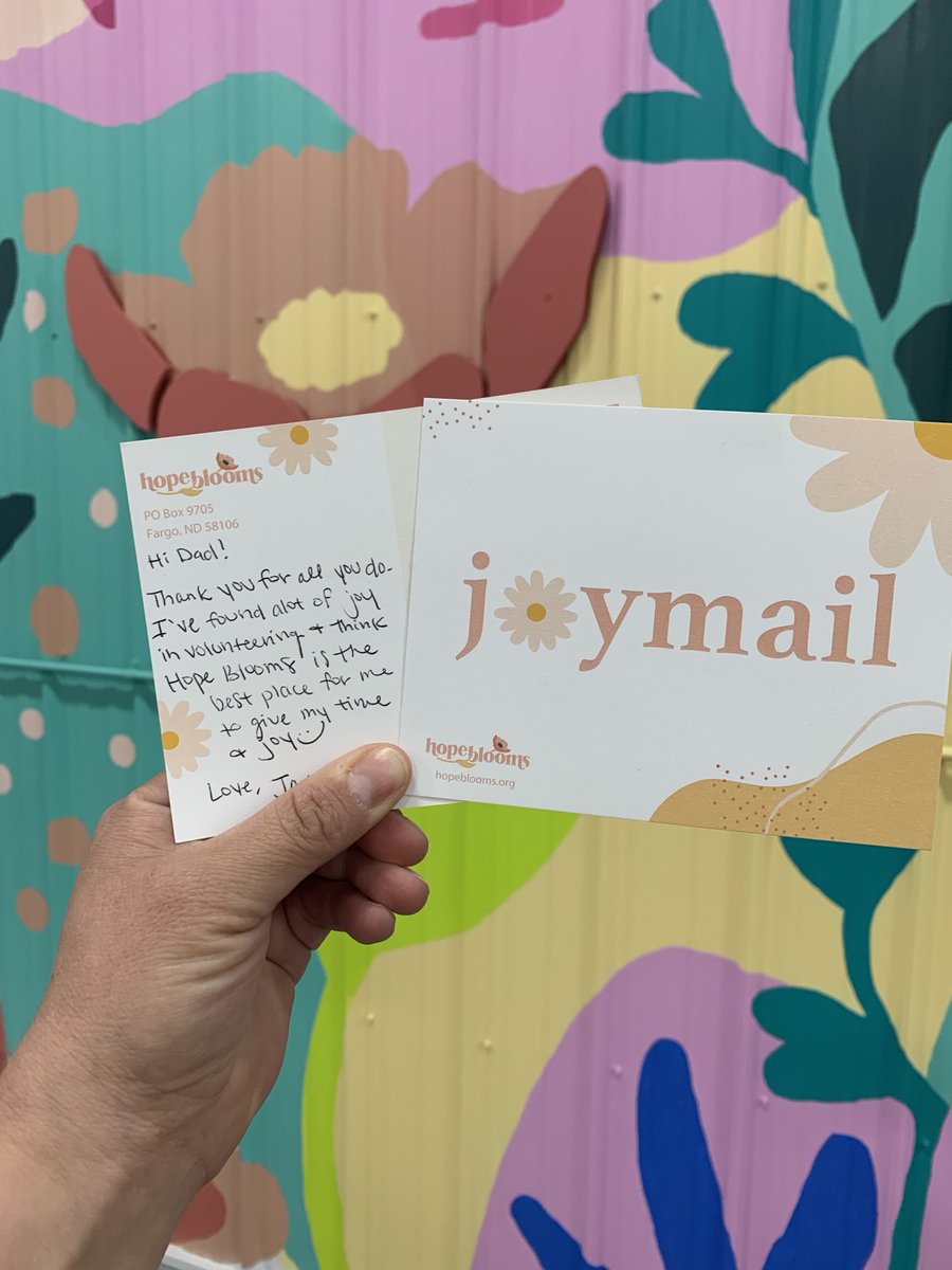 We love spreading JOY! When you volunteer at Hope Blooms, we encourage you to spread joy beyond the shop - one of these ways is through our JOYMAIL box! We loved this sweet note a volunteer sent to dad sharing about her time at Hope Blooms. 
How can you spread joy today? ❤️