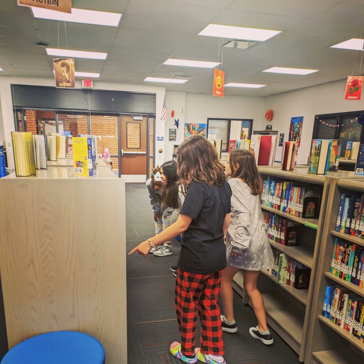 LibraryNpms's tweet photo. We had fun using Jenga to learn how to find books in the library with Ms. Wegner's 6th graders today! #npmsgrizzlies #npmsreads #grizzliesread #wsdlibraries https://t.co/odssWcFtmf