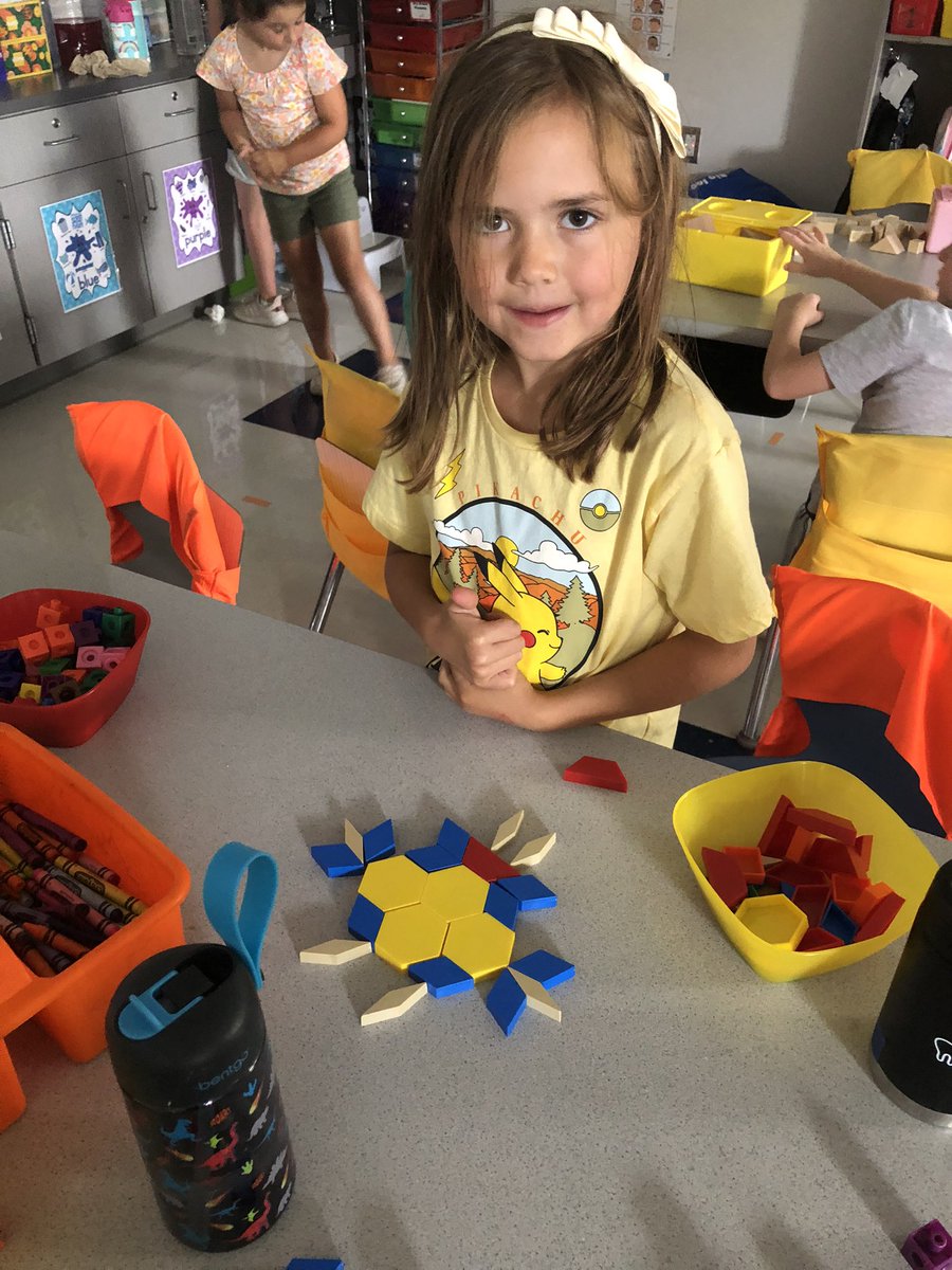 Exploring our math tools during math centers! Nothing but smiles for these mathematicians!! @CloughPikeElem @WestCler @IllustrateMath #WCconnects