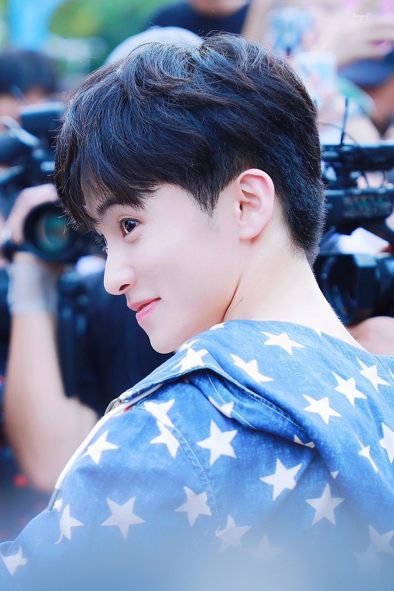 흐리 tweet media