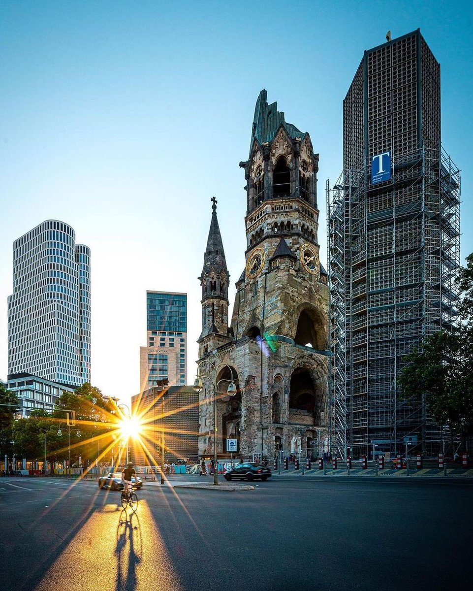Amr10062's tweet photo. 📍Berlin 🇩🇪 

🎥: @tbuberlin

#Germany #Berlin #X #Wednesdayvibe https://t.co/S0GgB3UAux