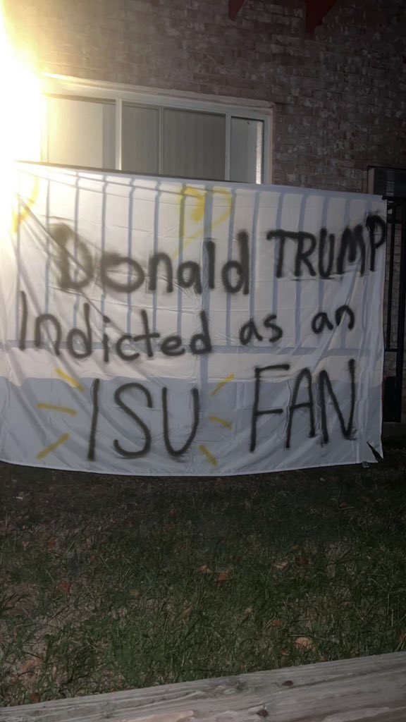 BarstoolUIowa's tweet image. No week like hate week #Fuckstate