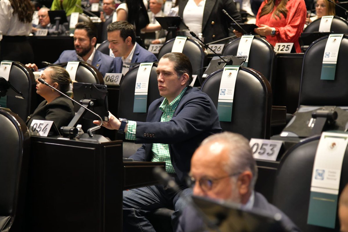 LuisMendozaBJ's tweet photo. Hoy fue un día muy productivo para todos en @Mx_Diputados, discutimos y aprobamos 14 dictámenes, entre los que destacan reformas al Código Penal, para que las sanciones de delitos sexuales cometidos contra menores de edad no pierdan vigencia. Trabajando en consenso podemos lograr grandes cosas para la protección de los derechos de niñas, niños y adolescentes. 

Que pasen una excelente tarde 🇲🇽