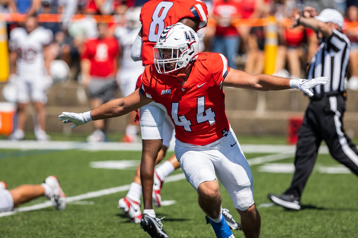 DuqFB's tweet photo. 𝗗𝗲𝗳𝗲𝗻𝘀𝗲 𝗰𝗮𝗺𝗲 𝘁𝗼 𝗽𝗹𝗮𝘆 𝗹𝗮𝘀𝘁 𝘄𝗲𝗲𝗸.

🔴 #1 in FCS in third down defense (held Boro to 1-for-13)
⚪️ 5 takeaways (tied for 1st in FCS in turnover margin)
🔴 6 sacks by 6 different Dukes (2nd most in FCS)

#GoDukes https://t.co/QENQCdDFXE