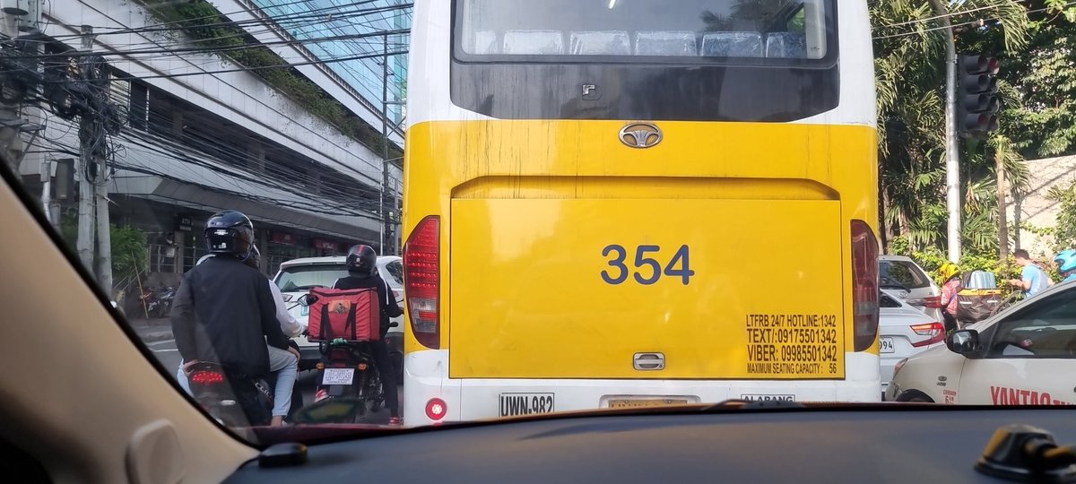 joco_325's tweet photo. @MMDA good morning po.sobrang traffic po p tuazon going to edsa SB. Everyday na lang po ganito. Waste of energy&amp;time po. Dito pa lang sa 7th ave tuazon intersection nakailang go na di pa din makatawid. Sana po magawam ng permanent solution. Salamat po.Dapat yata bawal na bus dito https://t.co/0I2pOkocIn