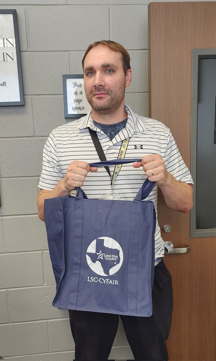 MrsMSuarez's tweet photo. Spent the day making sure our @CypressParkHS Dual Credit Tigers are set for the year! Many thanks to @LSCCyFair for the swag for our DC teachers! @CyParkCCS https://t.co/knIVs5JA4M