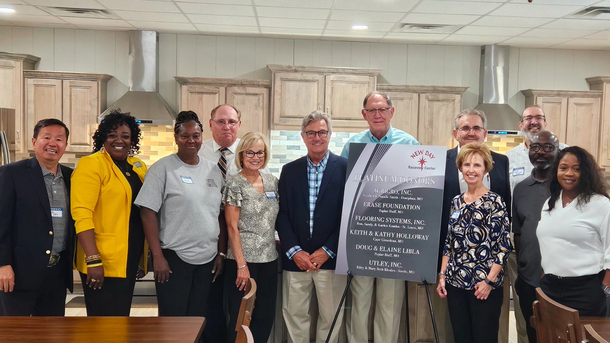 Mizzou's tweet photo. President Choi recently attended the New Day Recovery Center's opening in Caruthersville.

The facility offers housing, job training and recovery support with @MizzouEducation's ParentLink unit and partners. Read more in President Choi's blog. ➡️ https://t.co/CTfanXLnQU https://t.co/5SXSZCsuQb