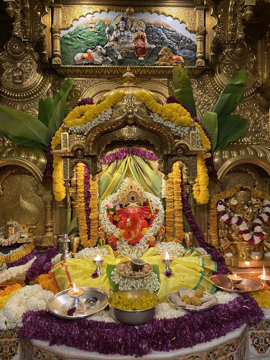 🙏 गणपती  बाप्पा मोरया 🌺मंगलमूर्ती मोरया 🙏०७/०९/२०२३ 
🙏Ganapati Bappa Moraya 🌺 Mangalmurti Moraya  🙏07/09/2023