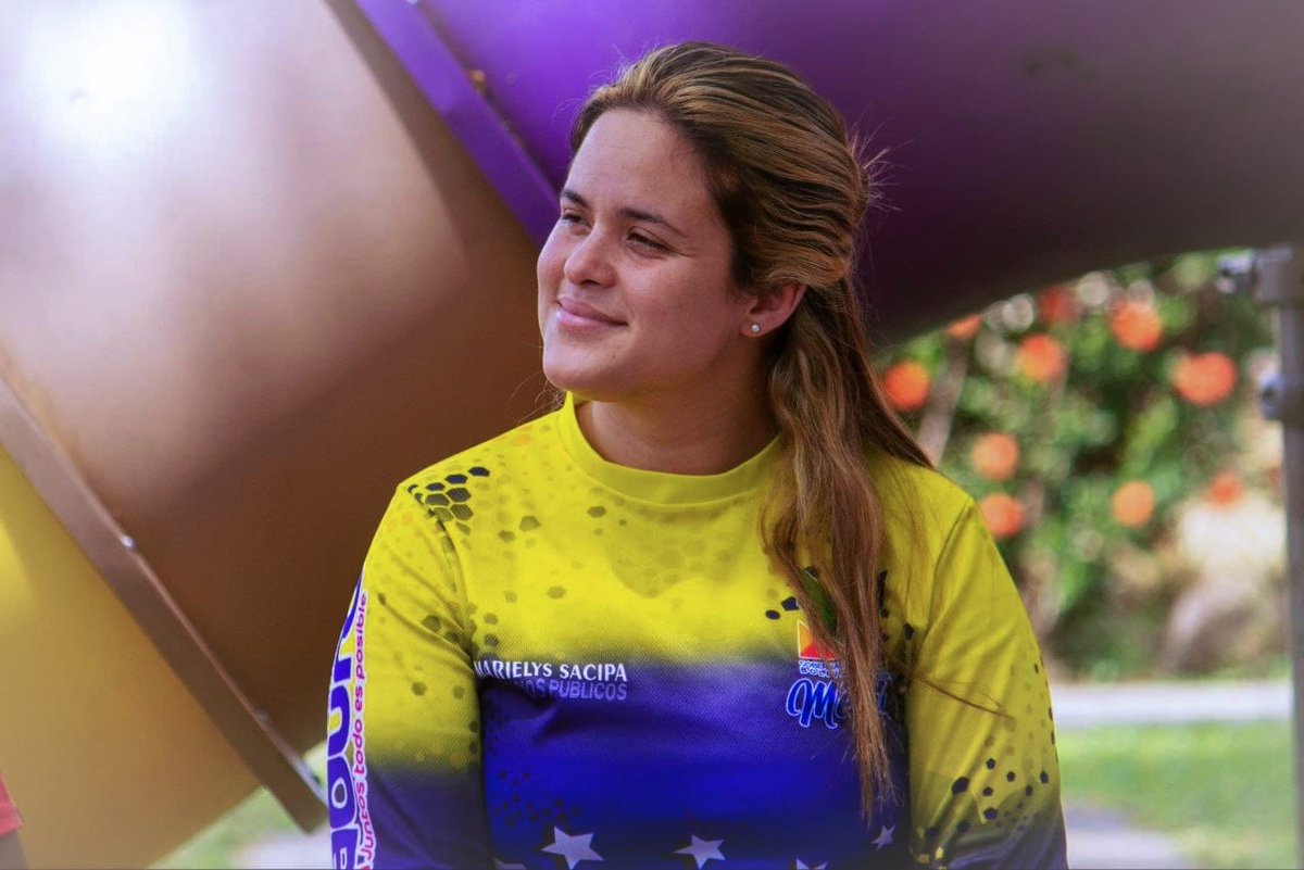 En nombre del heróico pueblo merideño, felicitamos a la ingeniera <a href="/Marielyssacipa_/">Marielyssacipa</a>, quien asume con compromiso la designación de estar al frente de la Gerencia Territorial de Corpoelec Mérida. Le deseamos el mayor de los éxitos para cumplir con nuestro pueblo. También reconocemos
