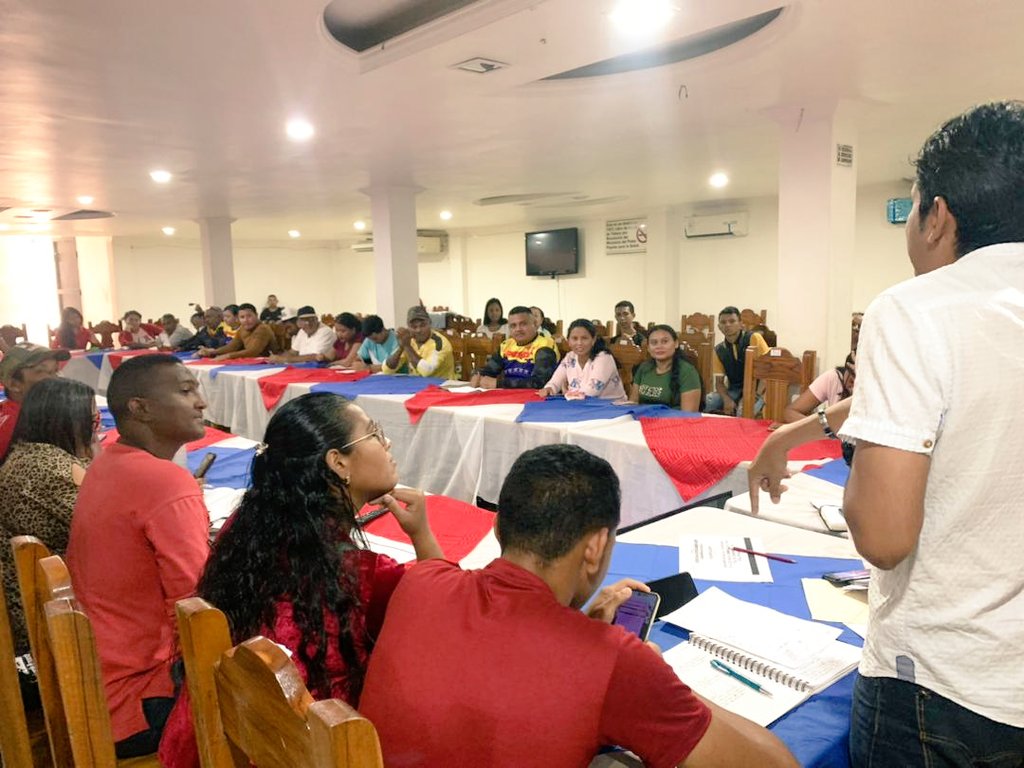 HoffmanJoseV's tweet photo. El día de hoy realizamos reunión conjunta del EPM del @PartidoPSUV y de la @Jpsuv_Apure una combinación de experiencia y juventud luchando por esta Patria 🇻🇪 #ElEquipoDeNicolas
#Achaguas 
@NicolasMaduro @dcabellor @pinfantea  @eduardopiate2 https://t.co/1TjCs92pu2