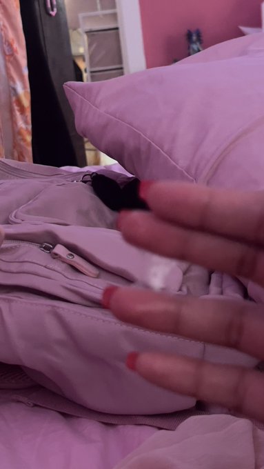 I should be packing for my trip but https://t.co/m8NWtcdNTy