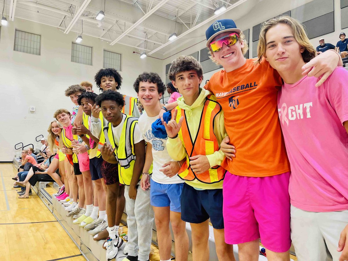 GreenLevelHigh's tweet photo. 👋 GOONIES #beststudentsectionEVER https://t.co/A8nslQz2Xx