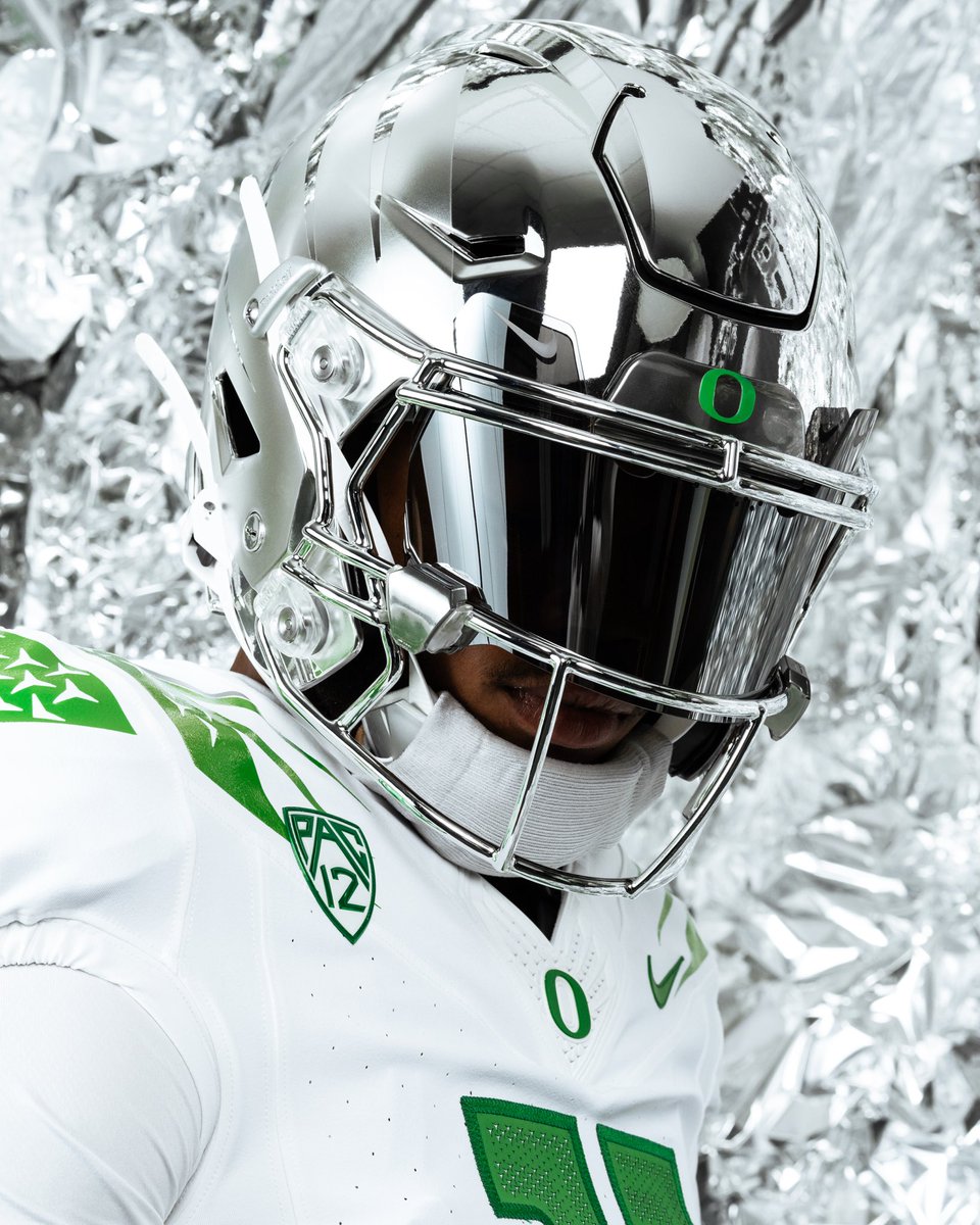 oregonfootball's tweet photo. Max velocity.

Game 2 uniform combo. 

#GoDucks https://t.co/Io9cyghBw6