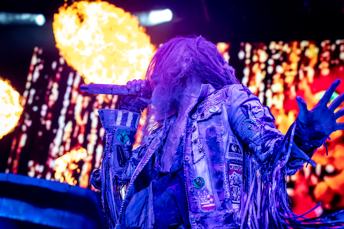 We're "Never Gonna Stop" reliving last night! 😈  #YourSummerHome

🏡 : <a href="/uwmlife/">UWM Life</a>
📸 : <a href="/Mezgarth/">Mirak Habbiyyieh</a>