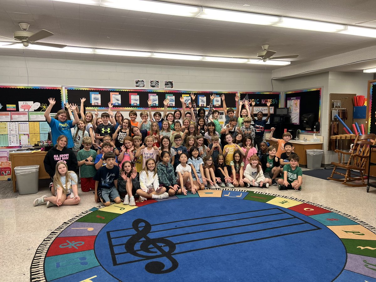 The Songbirds’ first rehearsals today!! #singdanceplaytommea