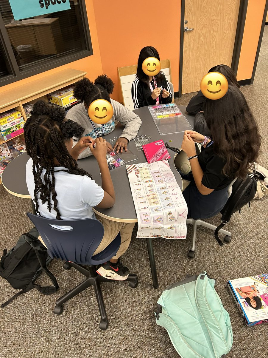 BREAKING NEWS from our #igKNIGHTed Librarian, Mrs. Baker:
Our Library Makerspace is up and running! #LunchTimeCreativity 🎉

Thank you for encouraging our Knights to #BeLimitless in their curiosity AND creativity!