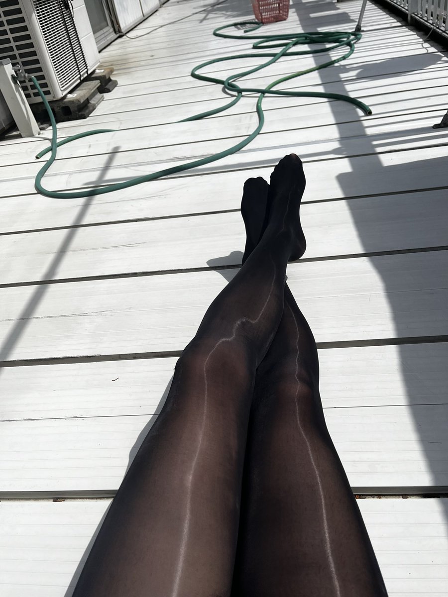 ベランダで😆
周りからめっちゃ見られるから誰も見てないよね😜