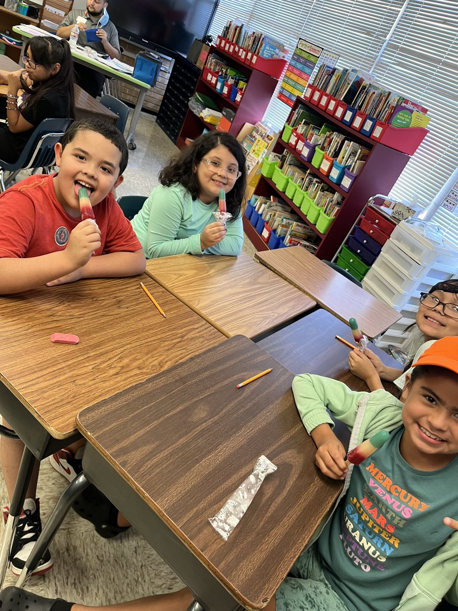 powerangels01's tweet photo. @KimCounselor1 @RicardoPequeno1 @carpioteach it’s cool to come to school! https://t.co/JJ1VP7Pj4w