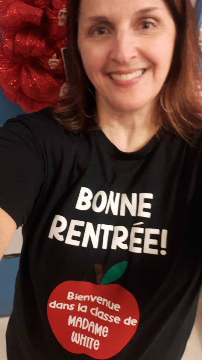 MadameWhite97's tweet photo. Back to being Madame ❤ Had a great first day with my little Grade 3 students 🍎💕🎉 Wishing all my amazing teacher friends and their students a fabulous year!!! #lovemyjob #firstdayofschool #larentree #TERIproud 🧡🐯💙 @Topsail_Elem https://t.co/ZinJz5z7PD