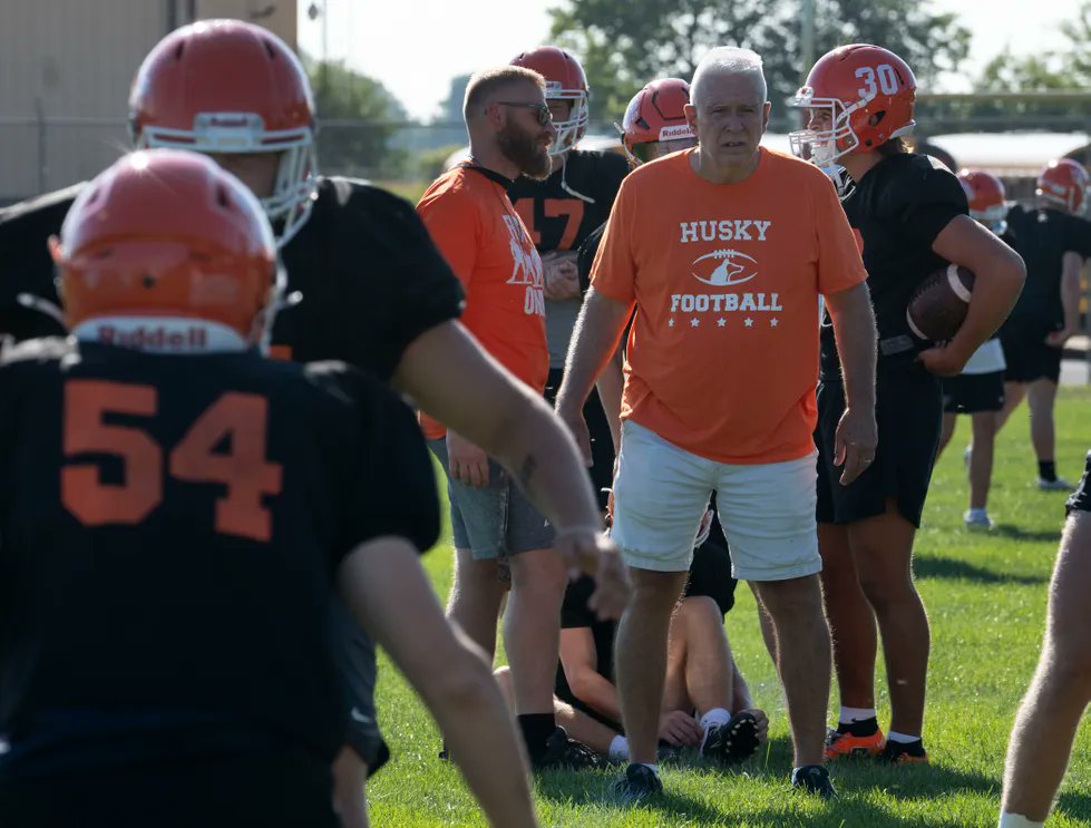 Chuck Reeves has been an assistant football coach and math teacher at Hamilton Heights for more than 40 years. He retired from teaching at the end of last year and is enjoying one final season coaching Huskies. Story, with phots and video from @HTauxe  bit.ly/3EvOk1L