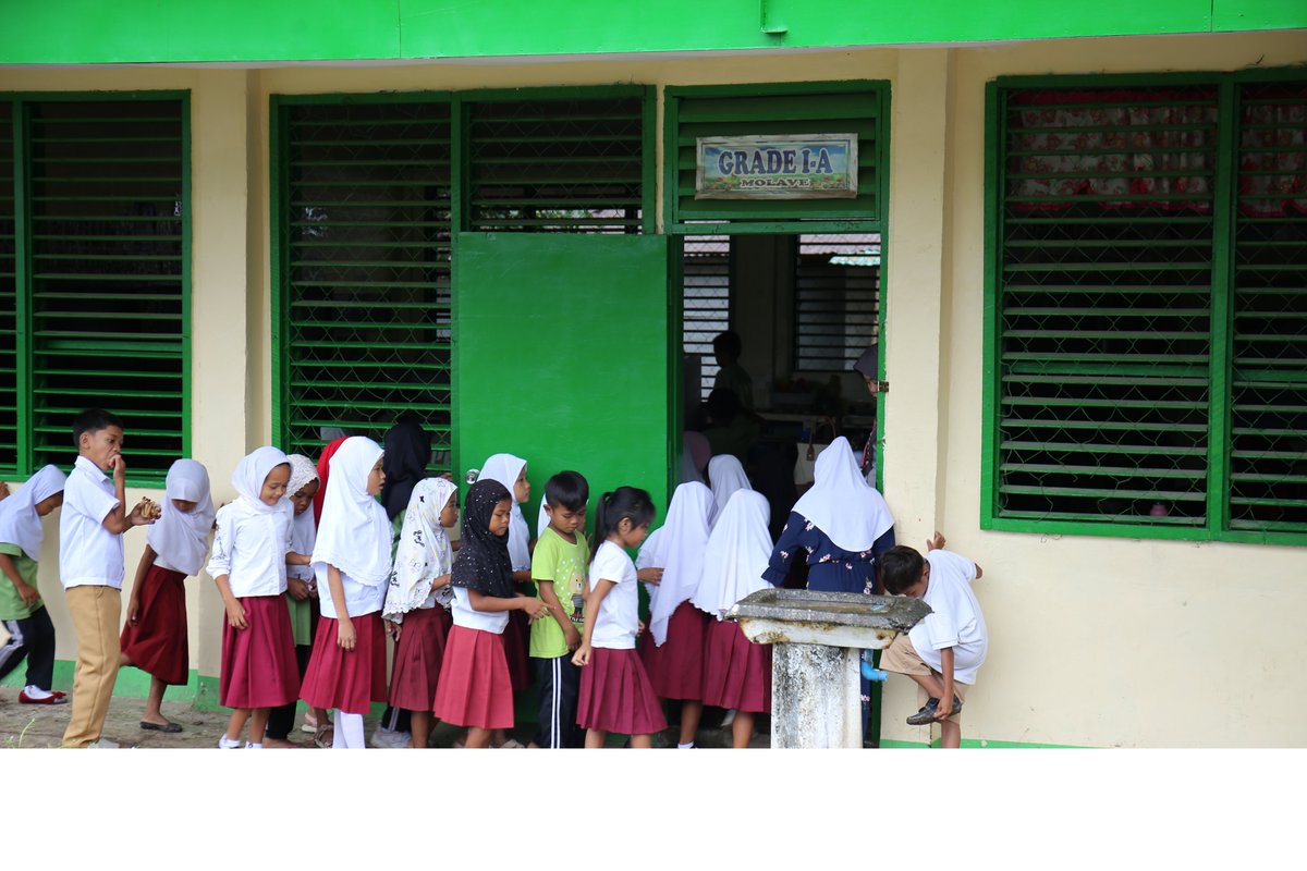 radekrzehak's tweet photo. #ForEveryChild, a strong holistic #education system. @UNICEFphils & #BARMM MBHTE are working to capacitate 11 Divisions to update their Division Education Development Plans (DEDP) to ensure they align & contribute to achieving the BARMM Education Reform and Development Plan (#BERDP) goals for 2035.
#BARMM Basic Education Dir. Gen. Abdullah Salik Jr. led the planning, along with Bureau Directors, Chiefs of #Health and #Nutrition, & School-Based Management, with representatives from the Curriculum & Instruction, & Quality Assurance Divisions. We are honoured to host our partners for this important process. @BangsamoroGovt