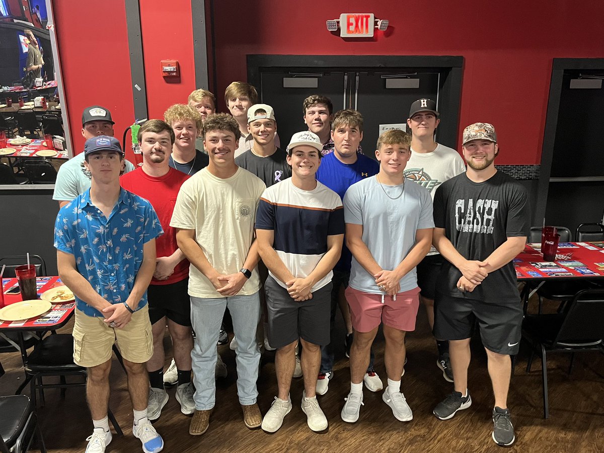 The AAA Fort Smith Sportsman and the AA Forsgren Sportsman gathered recently to celebrate their 2022 State Championship titles and hand out their championship rings!
Congratulations to the following players and coaches who added to the Fort Smith Sportsman legacy!