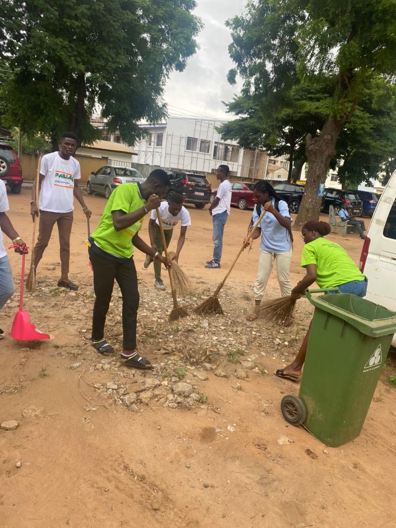 ATUPASSAG's tweet photo. Throwback to our passag week celebration #Day1 Cleanup exercise was fun and thrilling 

#1%chance,99% Faith Administration 
#2022/23 leadership board
#Stephen-Rhoda lead admin https://t.co/SLlFuOZwJ6