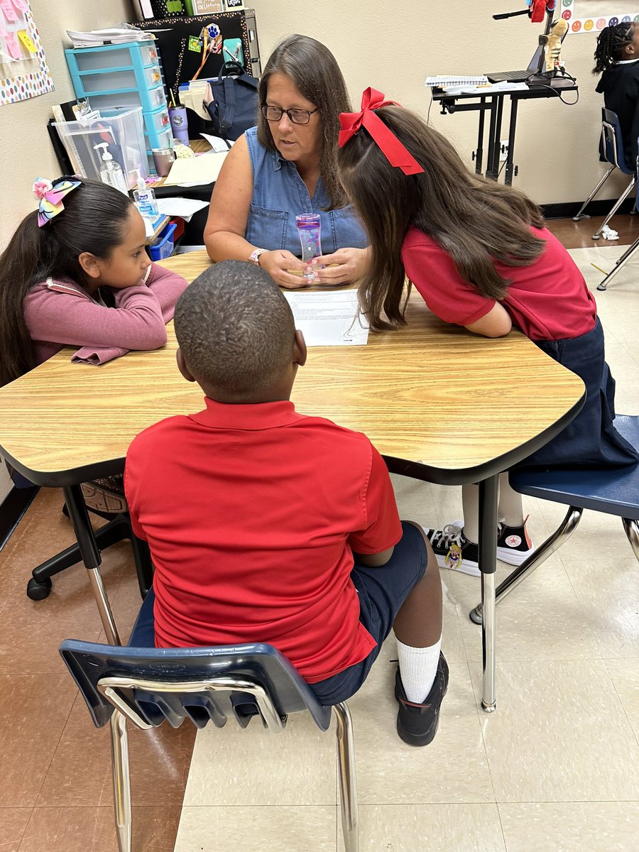 williams8178's tweet photo. Small groups in science at Life School Red Oak Elementary! I love to see it!!
#SmallgroupsBigmoves
#LSScience
#LifeLeader https://t.co/YiYu128Gr5