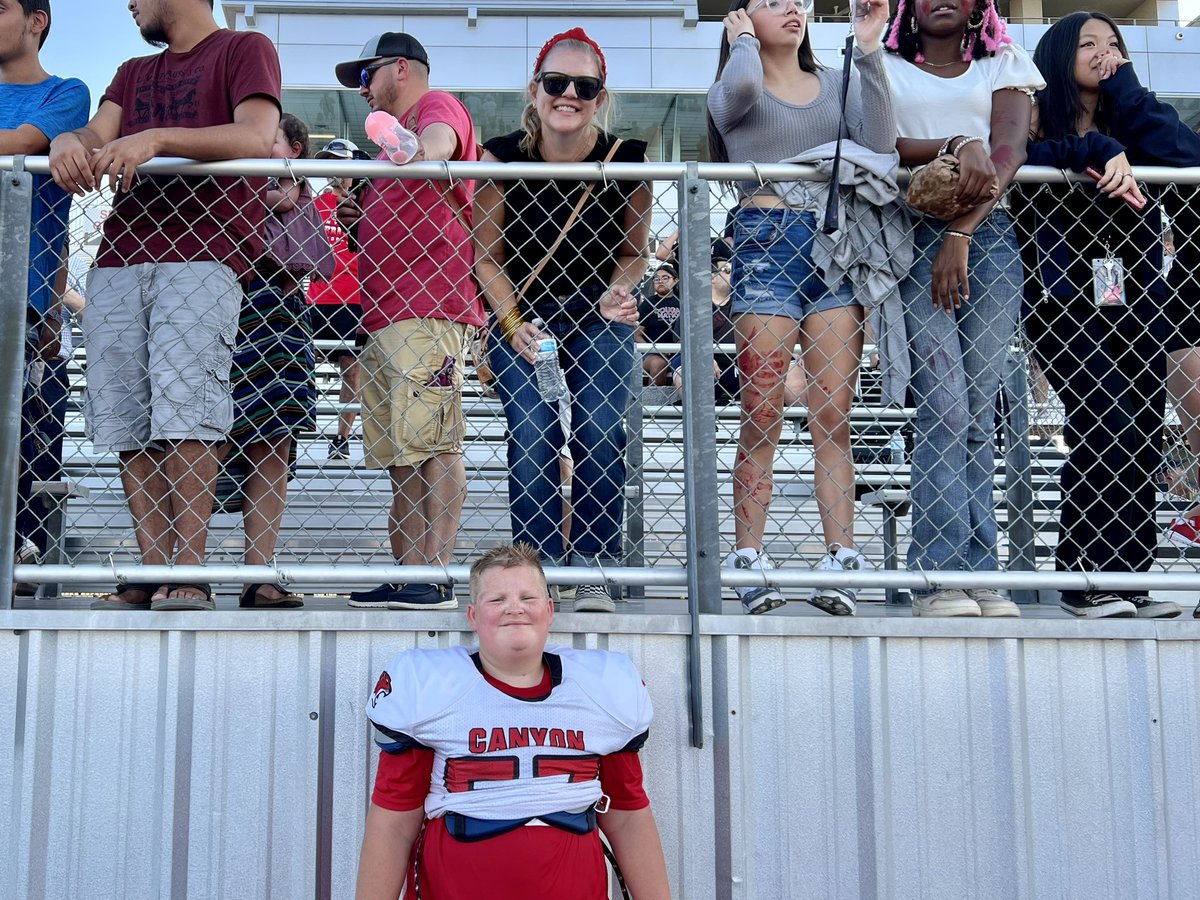 mrswehe's tweet photo. Y’all!!!!! For almost 20 years, I’ve had the pleasure of cheering on some amazing boys, but tonight - I got to cheer for my boy!! ❤️🖤❤️
#redburnsbrighter https://t.co/P8Hrurytoc