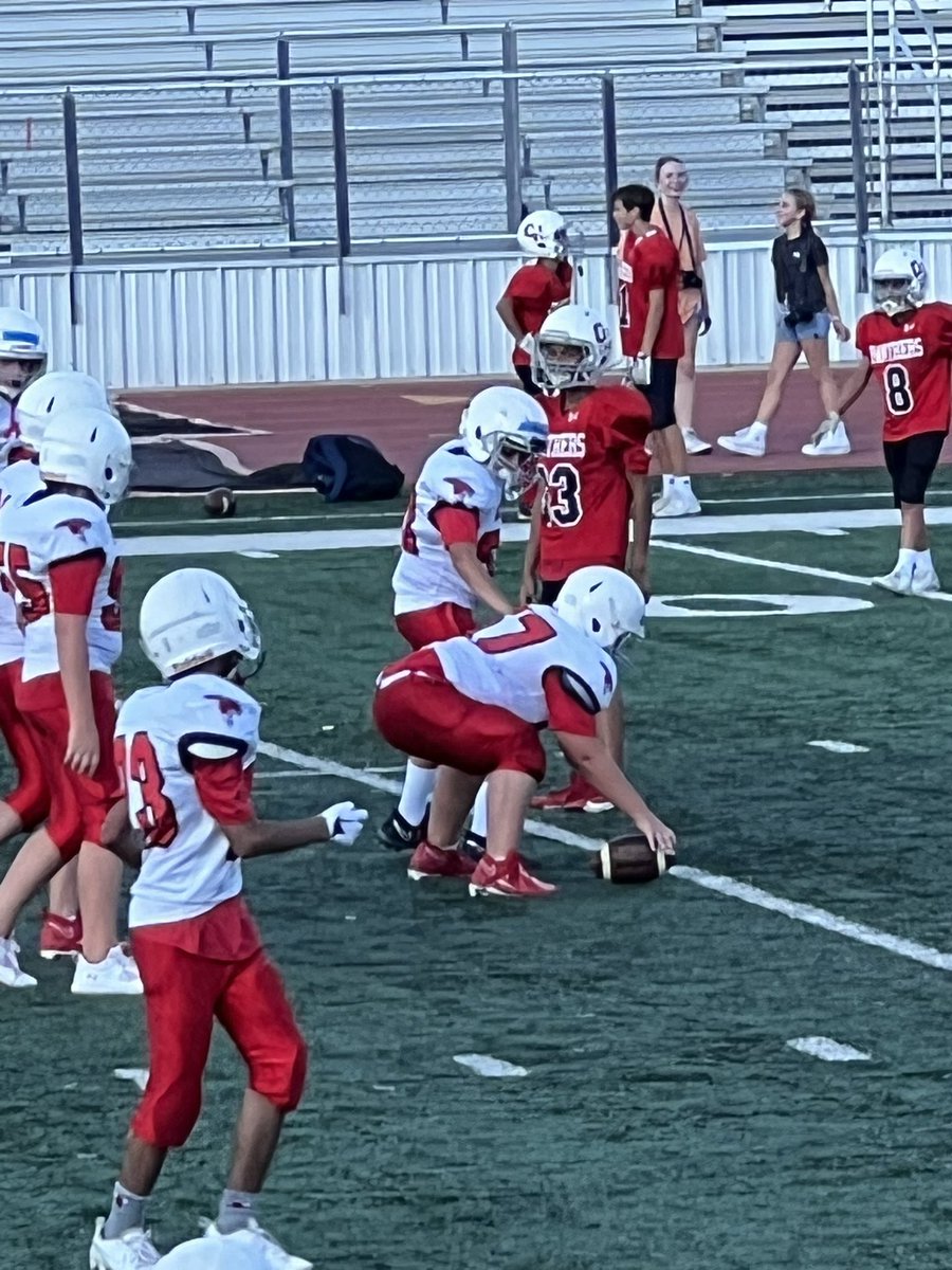 mrswehe's tweet photo. Y’all!!!!! For almost 20 years, I’ve had the pleasure of cheering on some amazing boys, but tonight - I got to cheer for my boy!! ❤️🖤❤️
#redburnsbrighter https://t.co/P8Hrurytoc