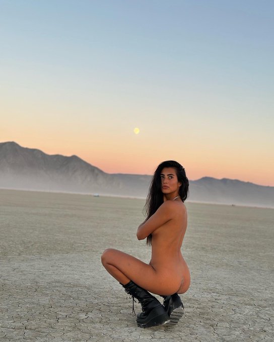 Full moon here: https://t.co/mSIpkkZhRs ❤️&zwj;🔥 https://t.co/AsfCXd6Ufw