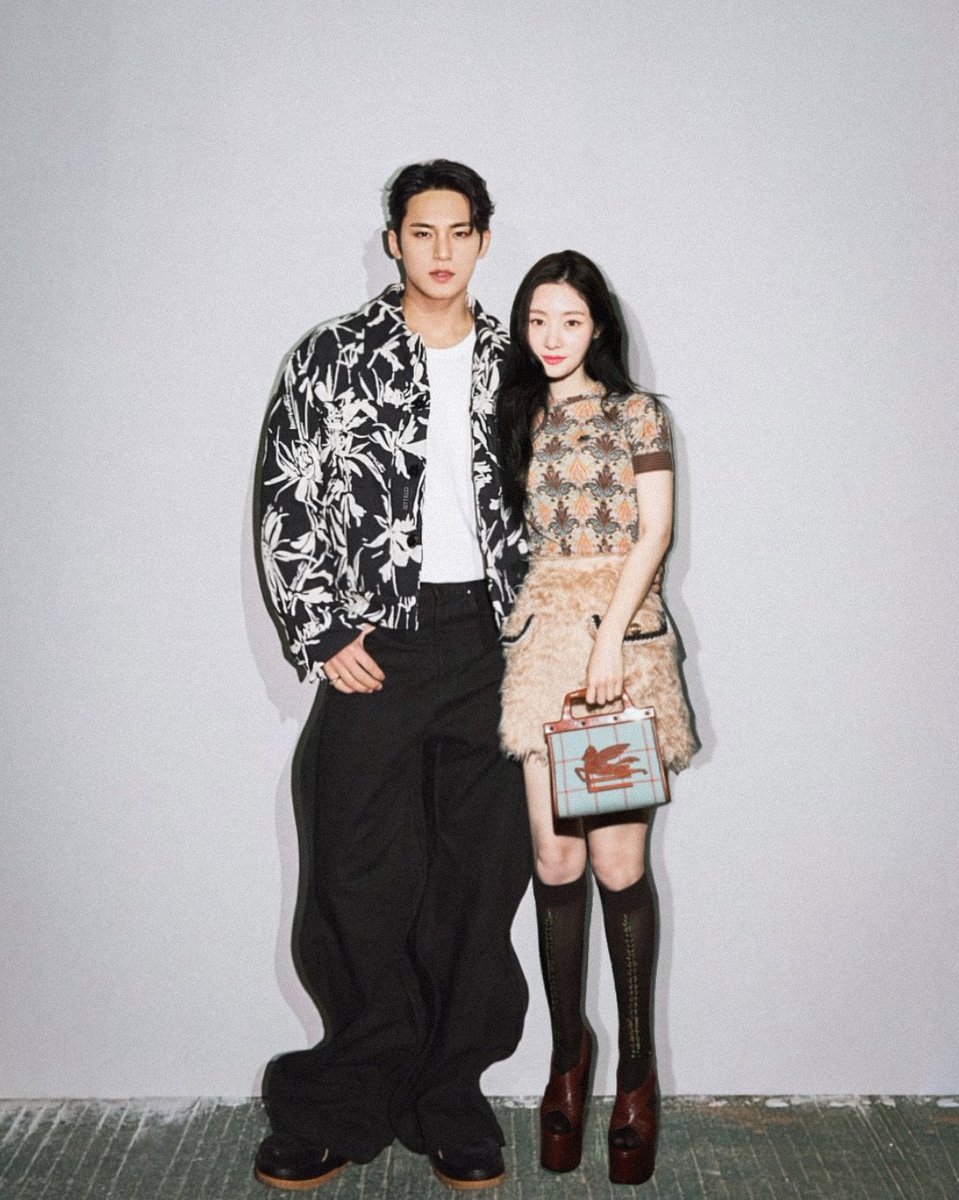 bittalgi's tweet photo. Supermodel bf supermodel gf, serba super💪🏻💪🏻💪🏻 #faeries #minchae #chaegyu https://t.co/DZ7BX3jWbd